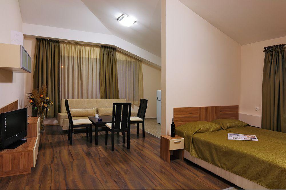 Forest Nook Aparthotel Pamporovo Exterior photo