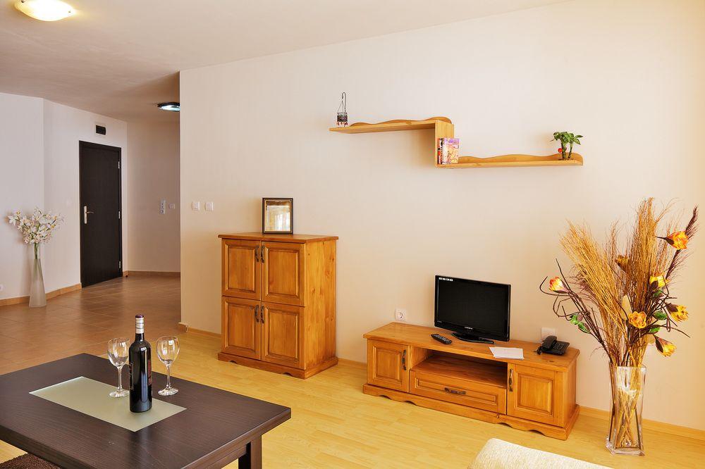Forest Nook Aparthotel Pamporovo Exterior photo