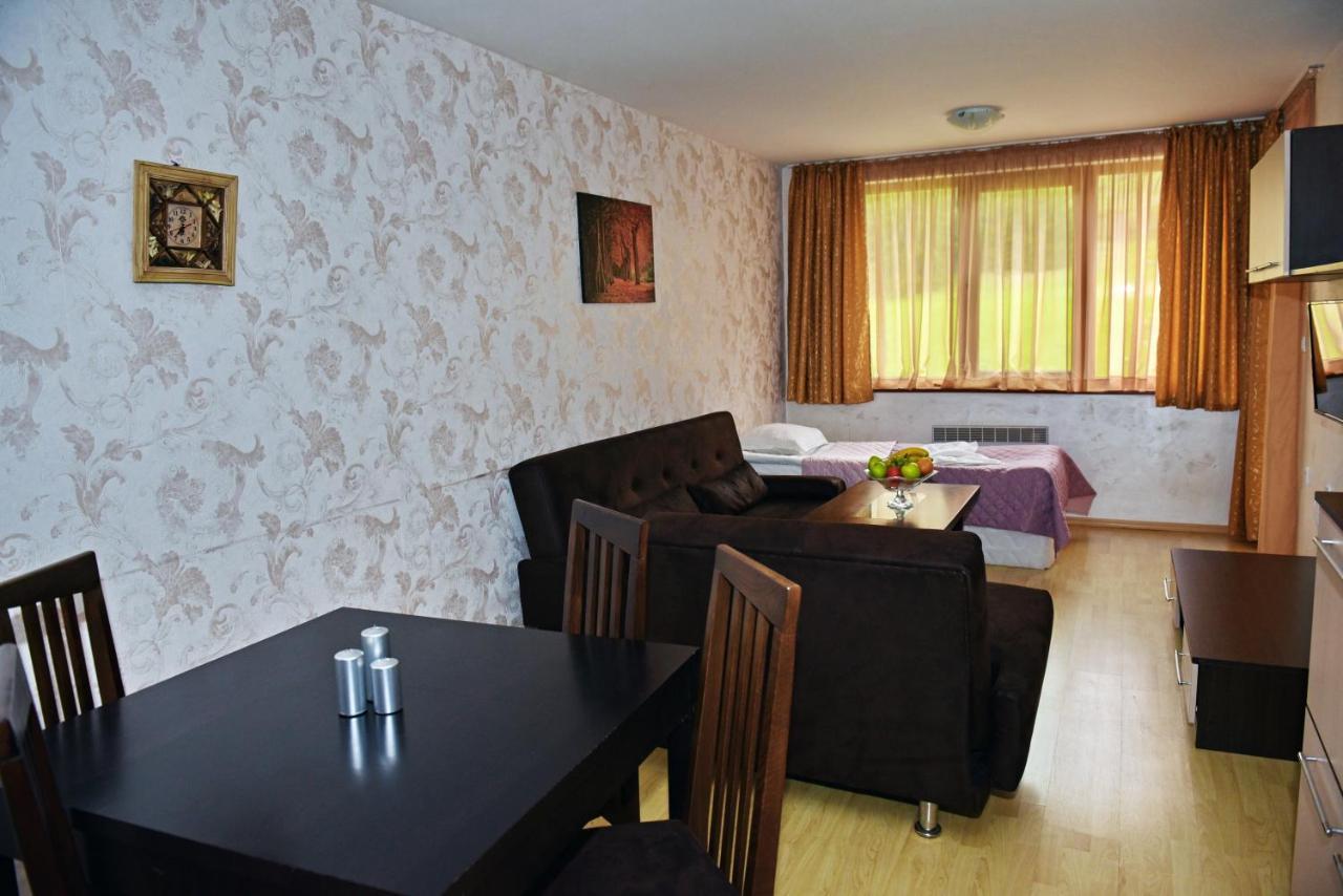 Forest Nook Aparthotel Pamporovo Exterior photo