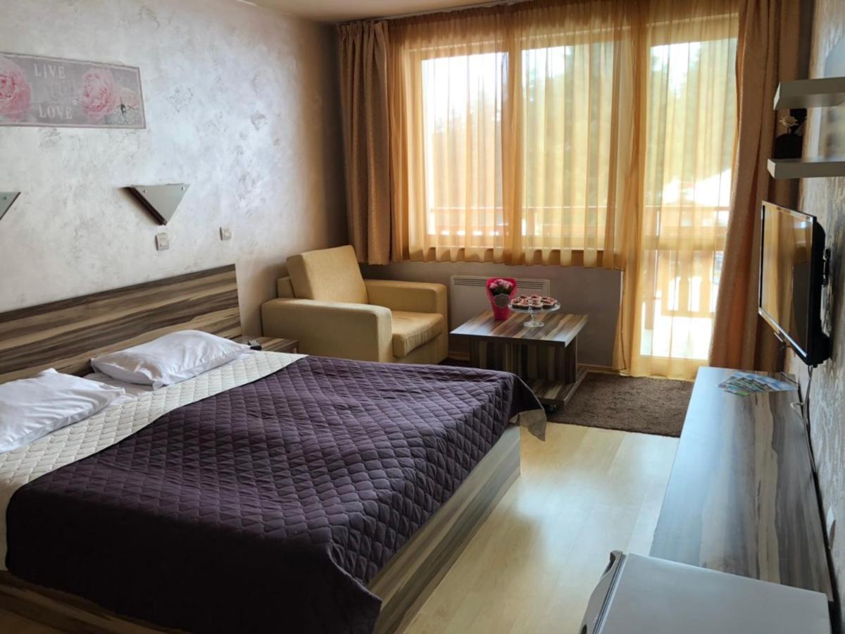 Forest Nook Aparthotel Pamporovo Exterior photo