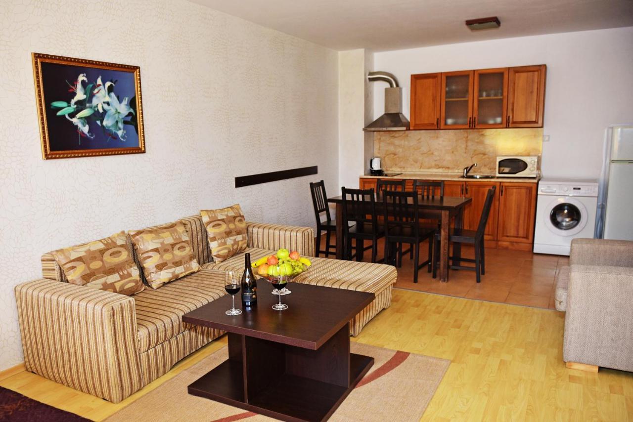 Forest Nook Aparthotel Pamporovo Exterior photo