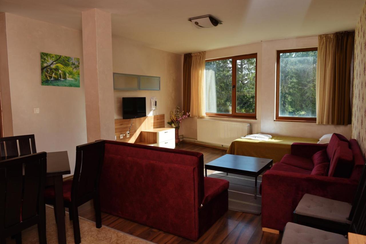 Forest Nook Aparthotel Pamporovo Exterior photo