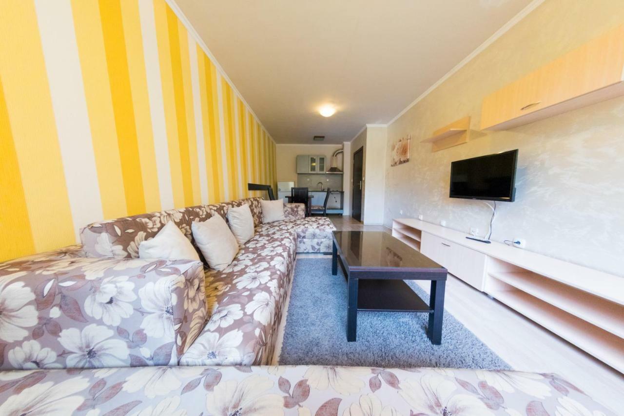 Forest Nook Aparthotel Pamporovo Exterior photo